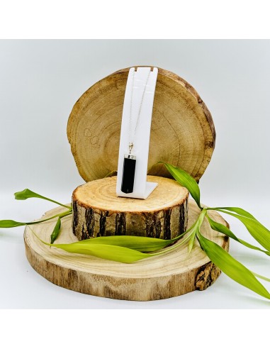 Colgante de turmalina negra en barra de plata para protección energética profunda y enraizamiento consciente