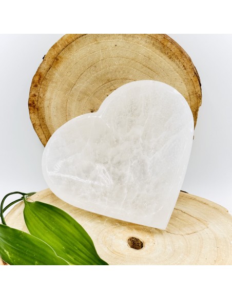 Taça de selenite em forma de coração para purificação energética e elevação espiritual