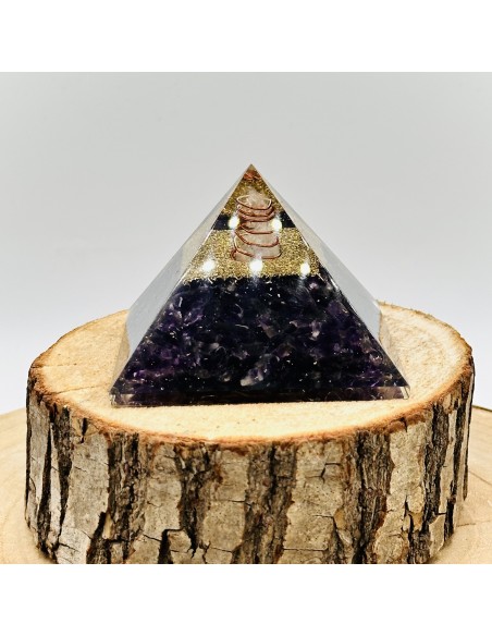 Pirâmide de ametista orgonite para purificação energética, serenidade interior e elevação espiritual
