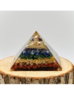 Pirâmide 7 chakras orgonite 7 cm cristal natural 2