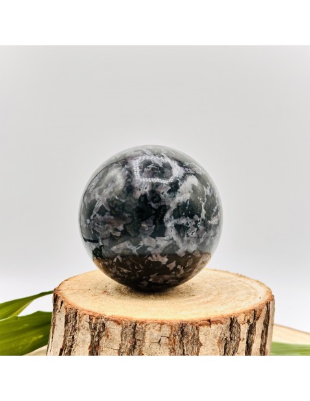 Esfera de merlinite 5 a 6 cm para integração interior, equilíbrio vibracional e consciência espiritual profunda