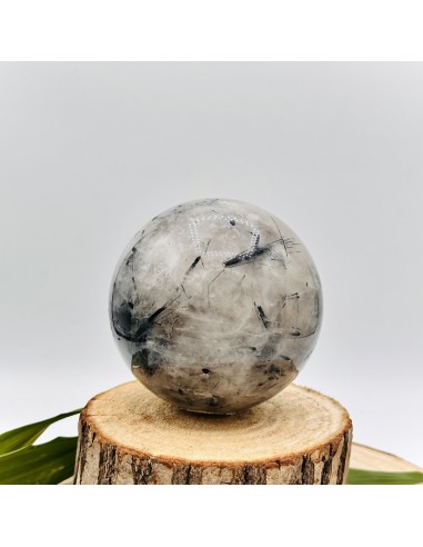 Esfera de quartzo turmalinado para proteção energética, equilíbrio vibracional e clareza interior