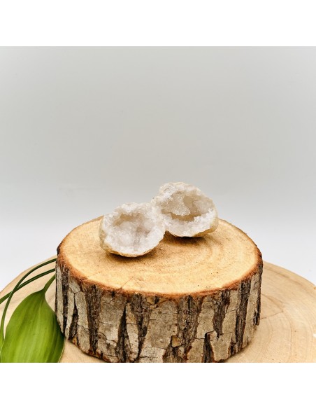 Geodo de quartzo em par 3 a 4 cm pedra natural