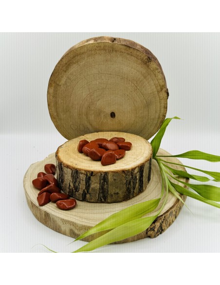 Jaspe vermelho rolado para coragem, energia vital e estabilidade interior