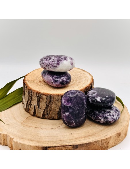 Jabón de lepidolita para calma emocional, equilibrio interior y suavización de la ansiedad