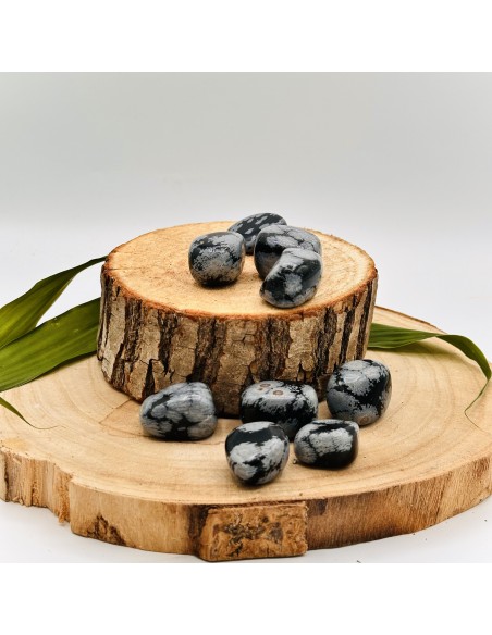 Obsidiana de copos de nieve rodada para equilibrio emocional, protección energética y claridad interior