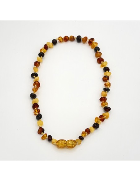 Collar de ámbar infantil en forma irregular para confort energético, protección suave y equilibrio natural.