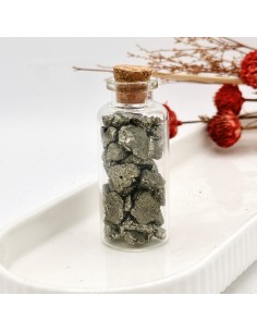Frasquinho de Pirite — amuleto energético de prosperidade, proteção e abundância vibracional para a casa.