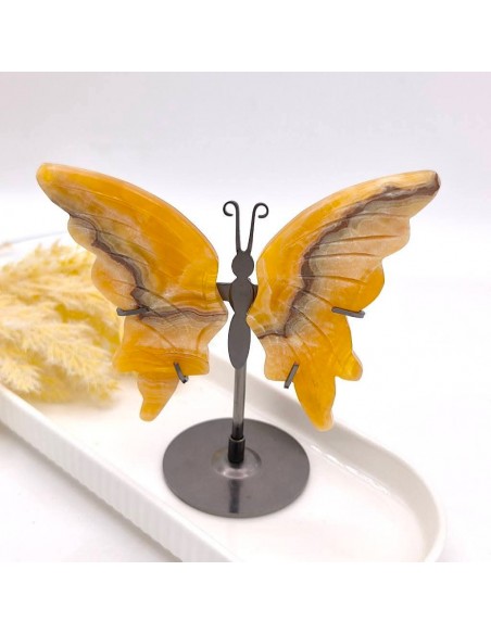 Borboleta de calcite amarela para alegria interior, renovação energética e luminosidade vibracional