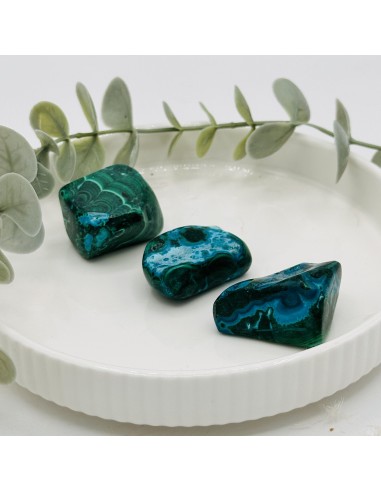 Malaquita con crisocola rodada para sanación emocional, equilibrio del corazón y expresión consciente