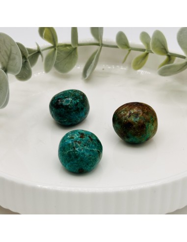 Crisocola rodada para calma, expresión auténtica y armonía emocional