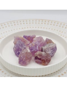 Amatista en bruto que aporta protección espiritual, calma profunda y claridad intuitiva