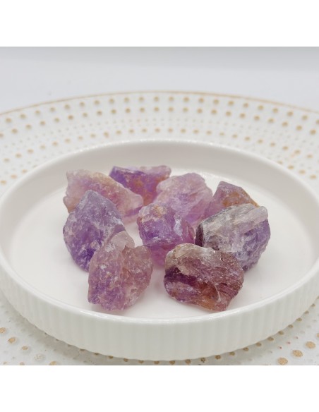 Ametista em bruto que promove proteção espiritual, calma profunda e clareza intuitiva