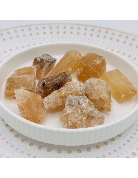 Calcite mel em bruto que irradia luz interior e promove doçura energética e clareza vibracional