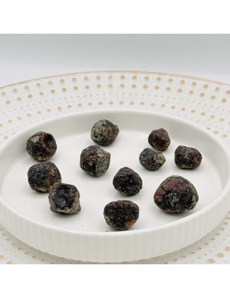 Granate en bruto 1 a 2 cm para vitalidad energética, fuerza interior y enraizamiento profundo