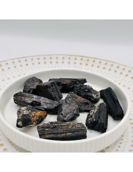 Turmalina negra em bruto 50 a 100 g pedra natural