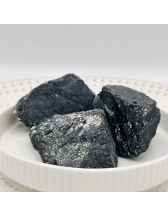 Turmalina negra en bruto para protección intensa, limpieza energética y enraizamiento profundo
