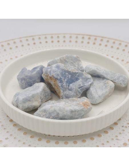 Calcite azul em bruto que promove calma profunda, clareza mental e comunicação interior