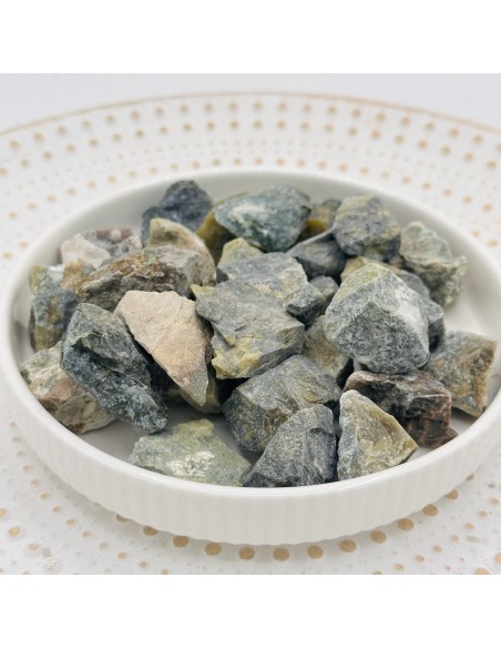 Serpentina em bruto que promove cura profunda, renovação energética e despertar interior