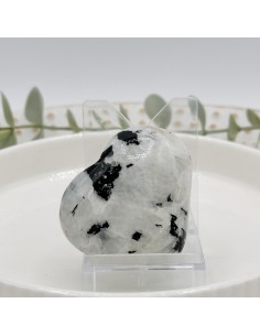 Coração de pedra da lua que desperta a intuição cura o feminino interior e harmoniza as emoções