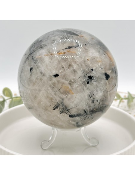 Esfera de cuarzo turmalinado para protección energética, equilibrio vibracional y claridad interior