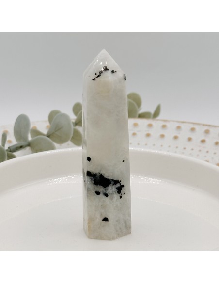 Gerador de pedra da lua para intuição profunda, harmonia emocional e equilíbrio do feminino sutil