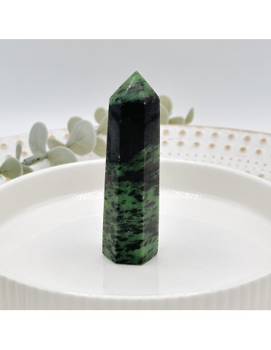 Gerador de zoisite com rubi para coragem, transformação energética e força interior