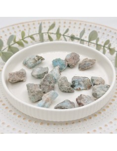 Larimar en bruto para serenidad interior, expresión amorosa y conexión con la energía divina