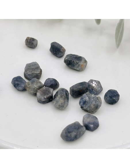 Safira para intuição elevada, clareza espiritual e alinhamento vibracional