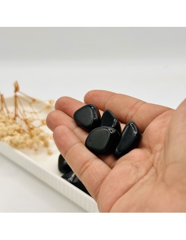 Obsidiana rodada para protección profunda, limpieza energética y enraizamiento vibracional