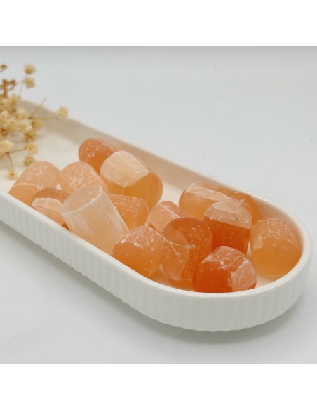 Selenite laranja rolada para purificação energética, vitalidade interior e expansão luminosa da aura