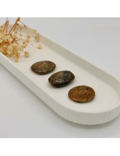 Zoisite com rubi rolada plana para vitalidade, cura do coração e expansão da consciência