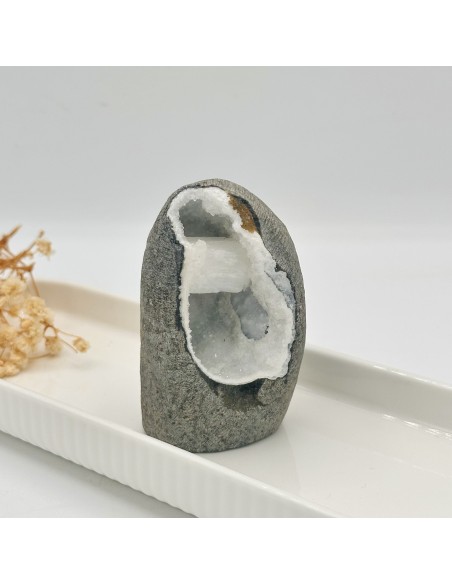 Geodo de calcedónia com estilbita para paz interior, harmonização emocional e elevação espiritual suave