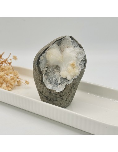 Geodo de calcedónia com estilbita para paz interior, harmonização emocional e elevação espiritual suave