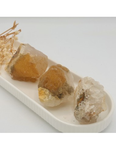 Cuarzo con calcedonia para equilibrio emocional, serenidad interior y claridad espiritual consciente