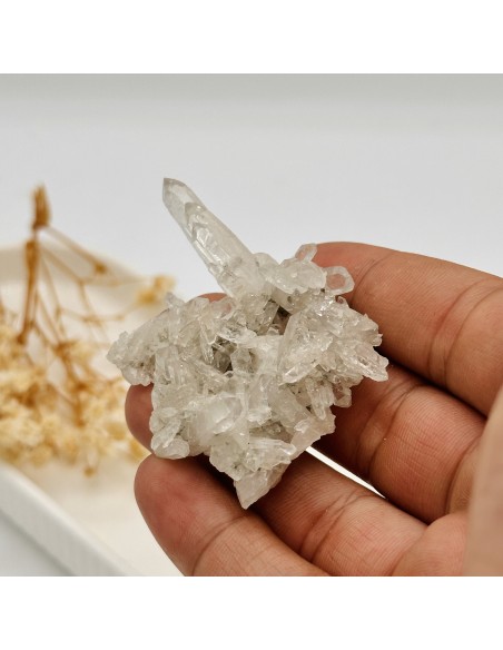 Drusa de quartzo cristal natural para purificação energética, meditação profunda e conexão espiritual.