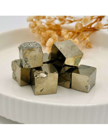 Pirita cúbica para prosperidad consciente, abundancia energética y enfoque material alineado