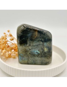 Labradorite de Madagáscar para proteção energética, visão interior e expansão intuitiva