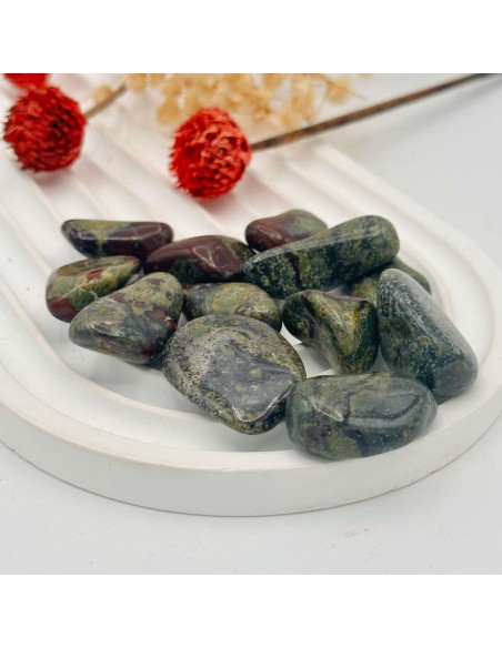 Jaspe Sangue de Dragão rolado para força ancestral, coragem e cura interior