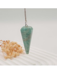 Pêndulo de amazonite para leitura energética, verdade interior e equilíbrio emocional consciente.