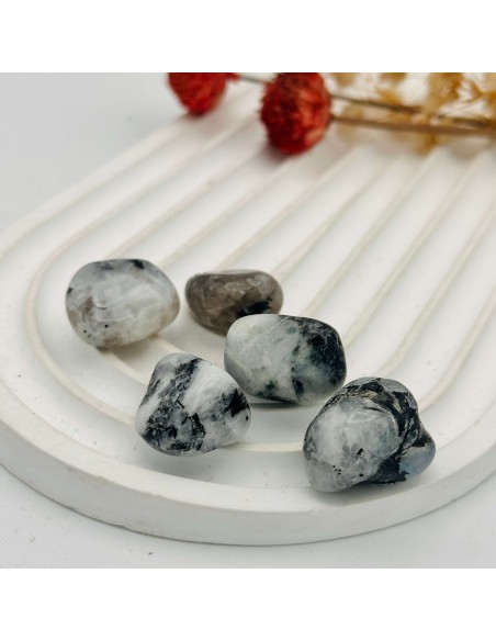 Piedra de la Luna rodada para intuición, feminidad y equilibrio emocional