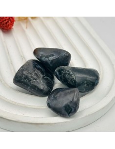 Merlinite rolada 2 a 3 cm pedra natural de intuição