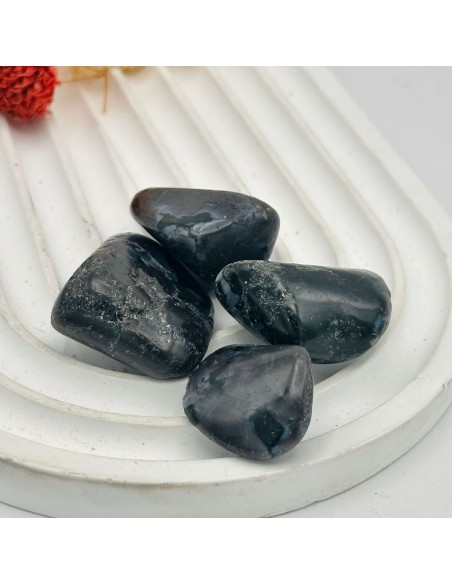 Merlinite rolada para intuição, transformação e conexão espiritual