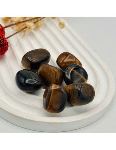 Olho de tigre rolado para proteção energética, coragem interior e foco mental