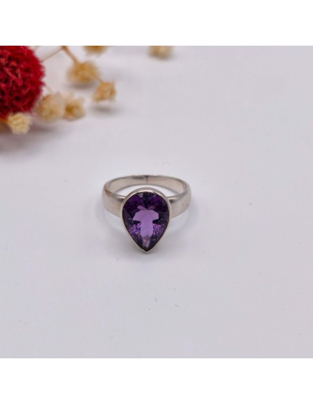 ANILLO DE AMATISTA FACETADA EN PLATA