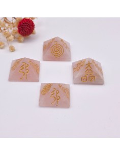 Pirámide de cuarzo rosa 3 cm para amor propio y sanación emocional 2