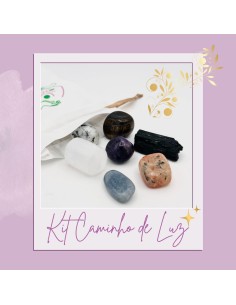 Kit de cristais para iniciação espiritual com energia de proteção, equilíbrio interior e despertar intuitivo.