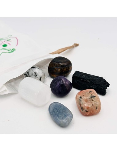 Kit de cristales para iniciación espiritual con energía de protección, equilibrio interior y despertar intuitivo.