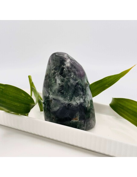 Fluorite forma cristal para clareza e harmonia