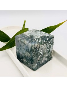 Cubo de Ágata Musgo para equilíbrio emocional, renovação energética e ligação à natureza.